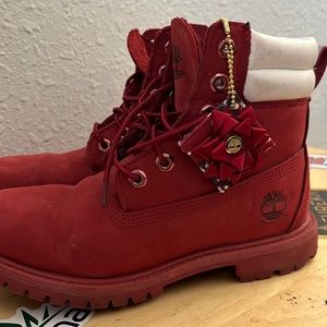 Women size 7.5 Christmas edition Timberland boots.
